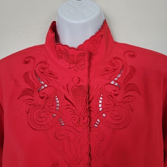 Christie & Jill Vintage Red Long Sleeve Blouse Delicate Embroidered Mockneck 10T - Picture 2 of 7